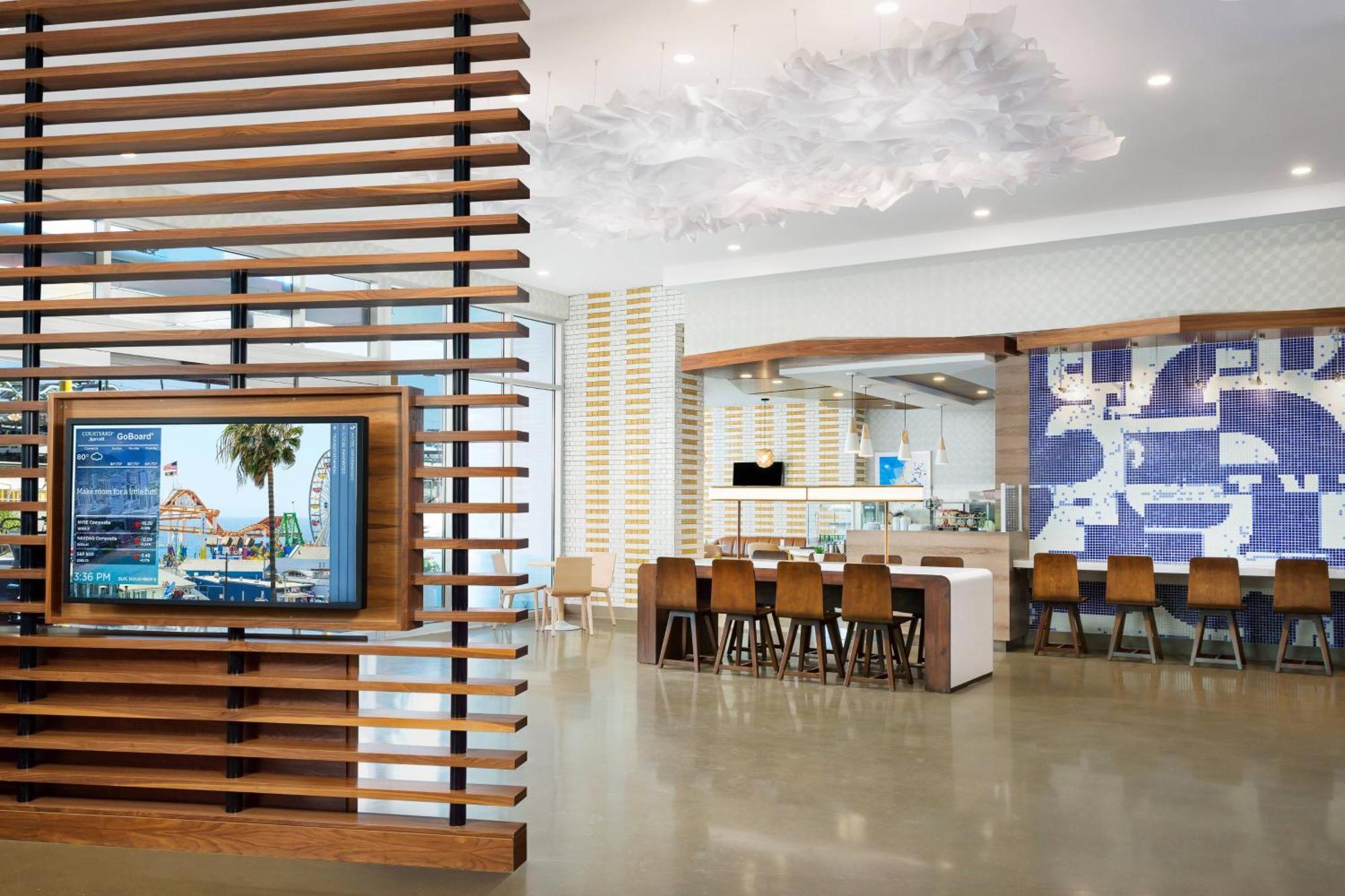 Courtyard By Marriott Santa Monica Hotel Exterior foto