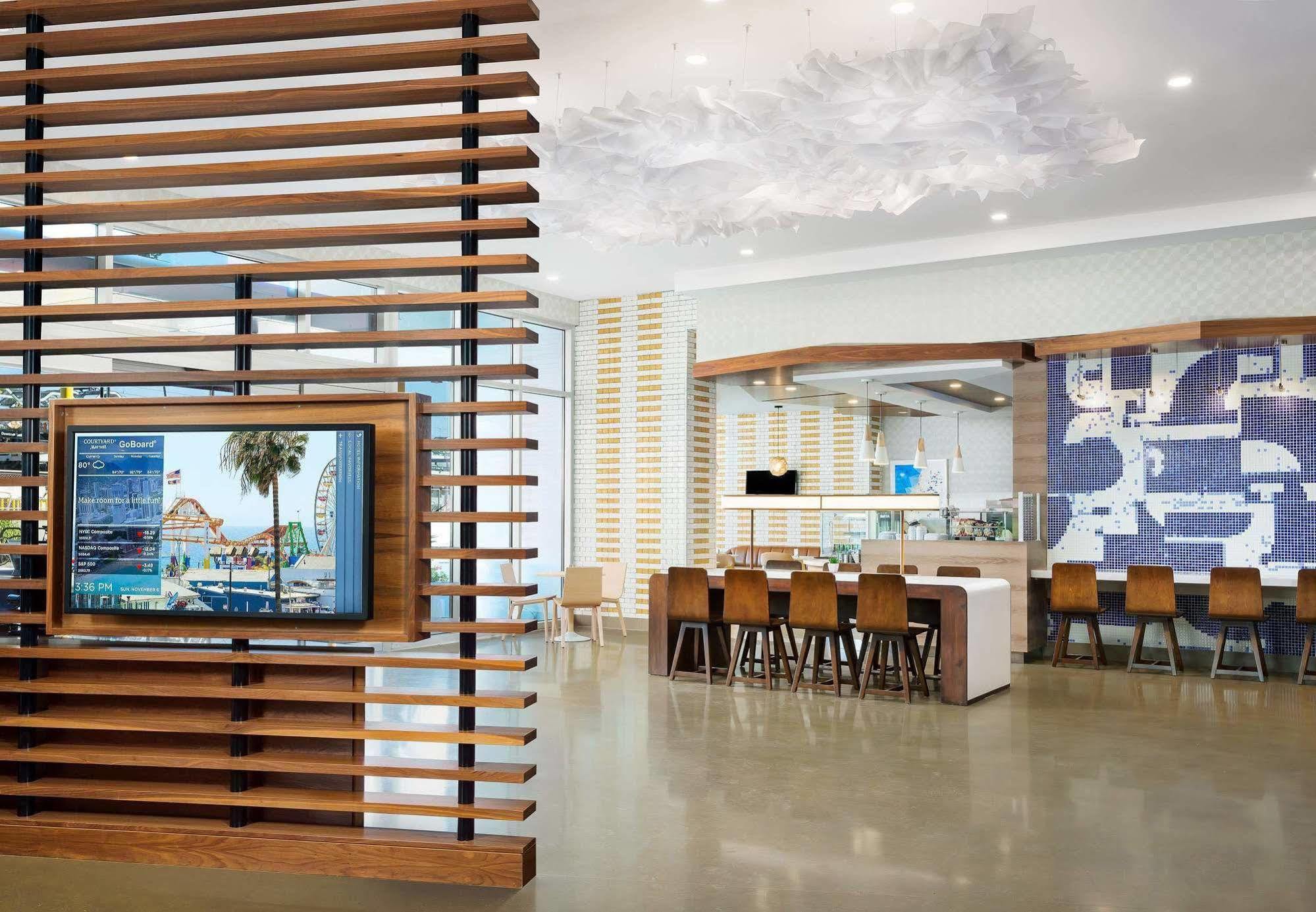 Courtyard By Marriott Santa Monica Hotel Exterior foto